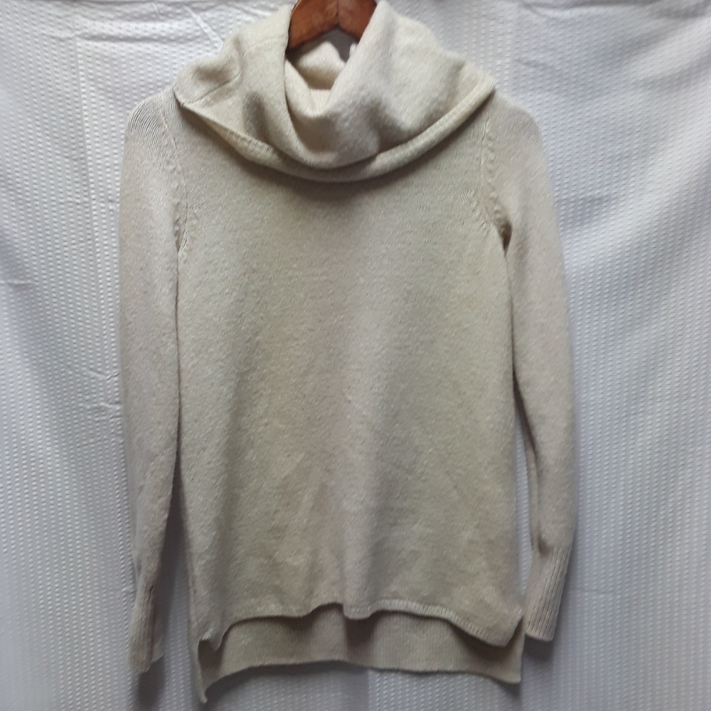 DKNY Women's Small turtleneck